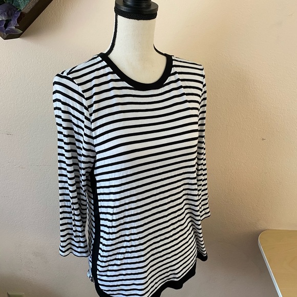 Tops - Hawthorn top Sz M